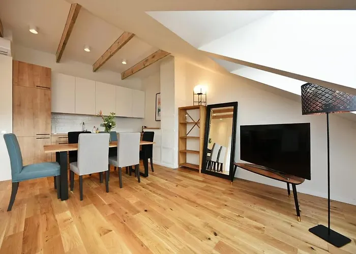 Domillion Penthouse 2bdr 2bath P364a Lägenhet *